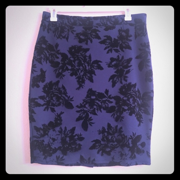 Faith and Joy Dresses & Skirts - 🆕 Macy’s Blue and Black Floral plus size skirt 2x